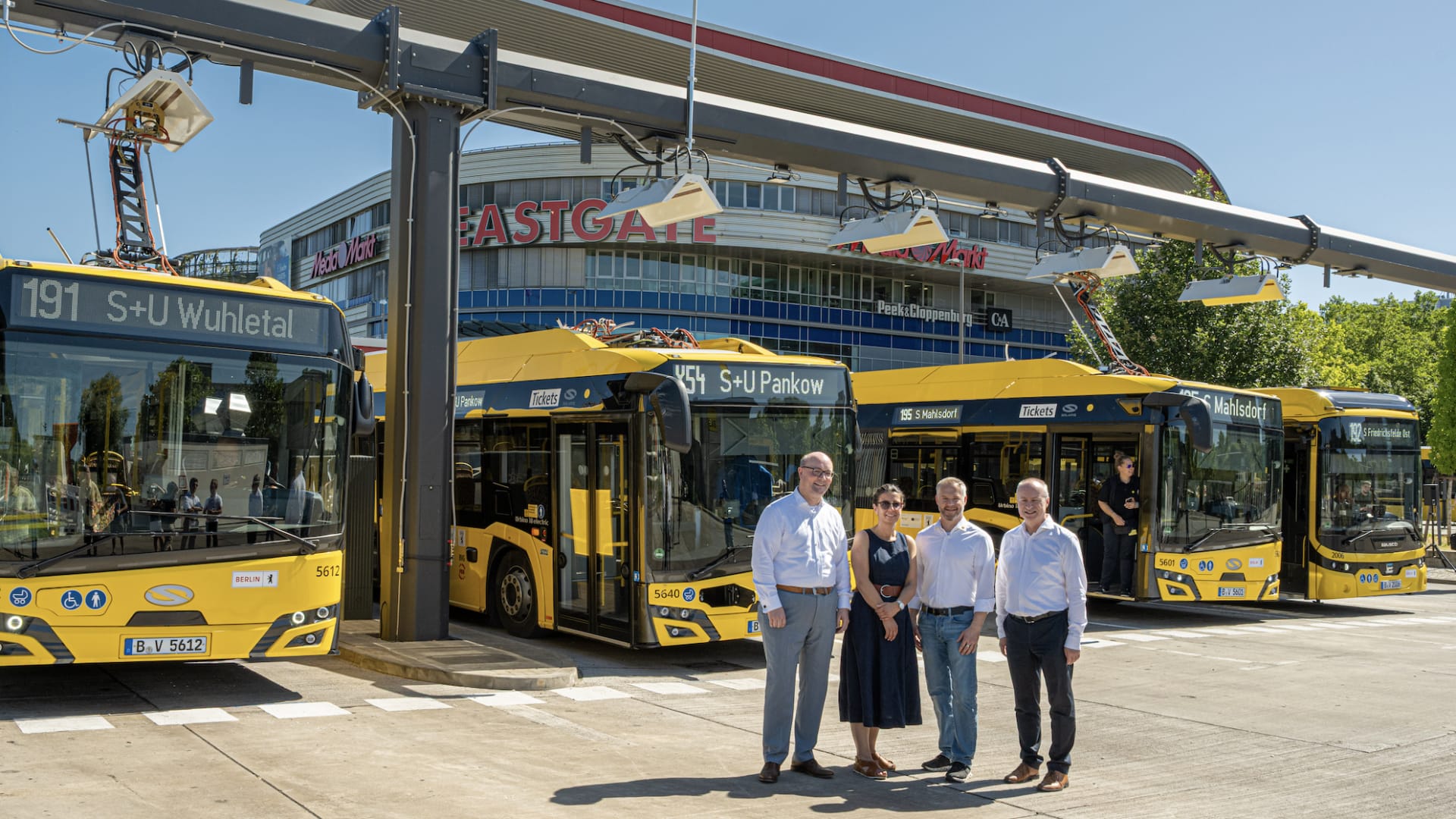 BVG открывает новый терминал быстрой зарядки в рамках развертывания по всему Берлину 20 зарядных станций