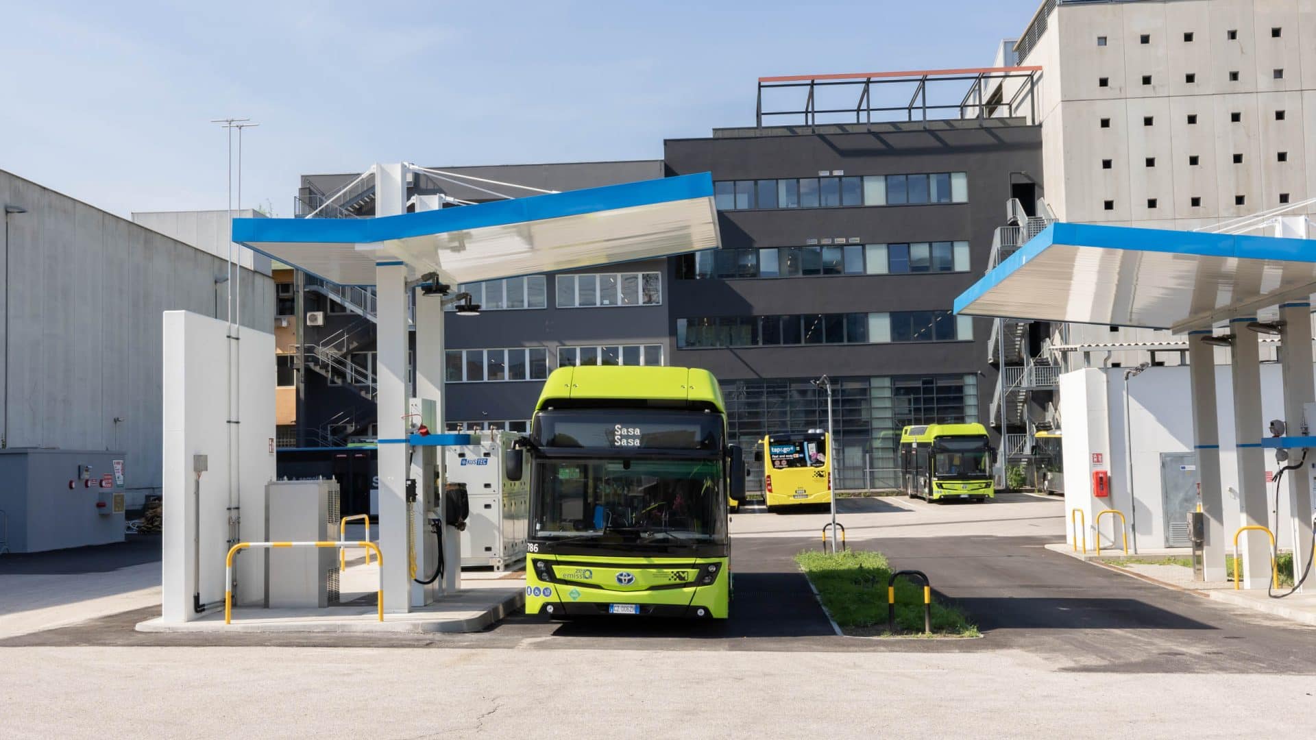 Компания Hydrogen Adige Valley вводит в эксплуатацию в Больцано электролизер мощностью 2 МВт для снабжения растущего парка водородных автобусов SASA.