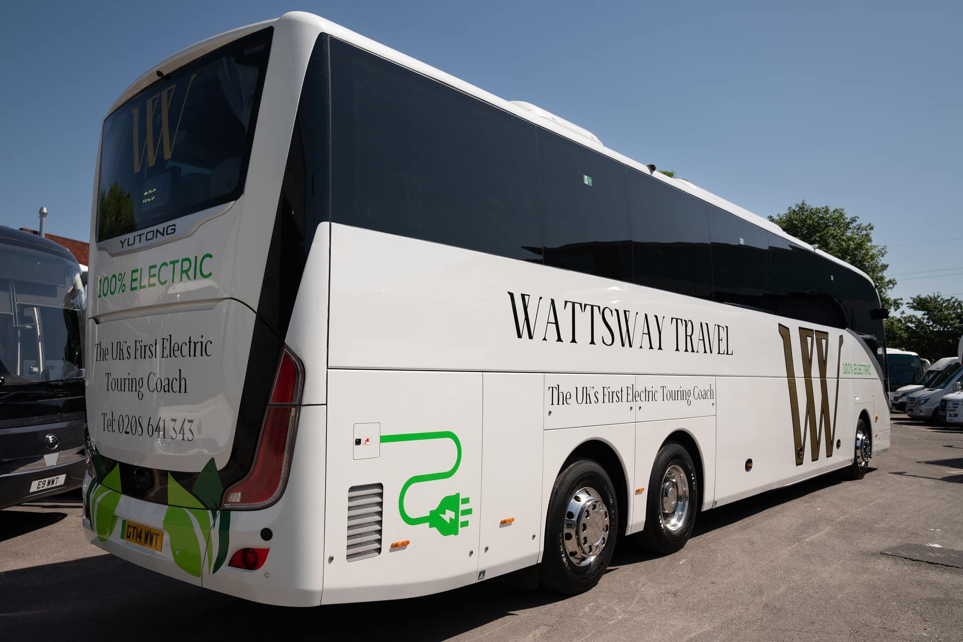 Оператор электроавтобусов Watts Way Travel получил доступ к 14 зарядным станциям в Великобритании благодаря инициативе First Bus