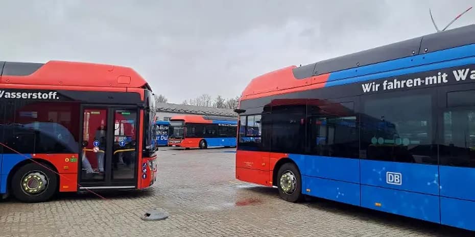 Weser-Ems-Bus запускает водородные автобусы с временной мобильной заправочной станцией Lhyfe в Нижней Саксонии